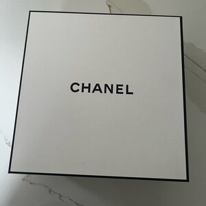 CHANEL WHITE NEW BOX